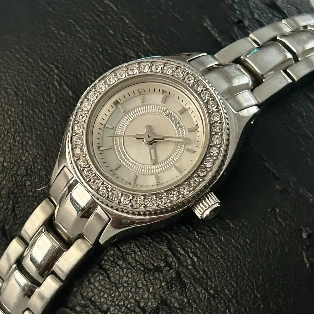 DKNY Silver-tone Crystal Bezel St. Steel Women’s Watch Working New Battery